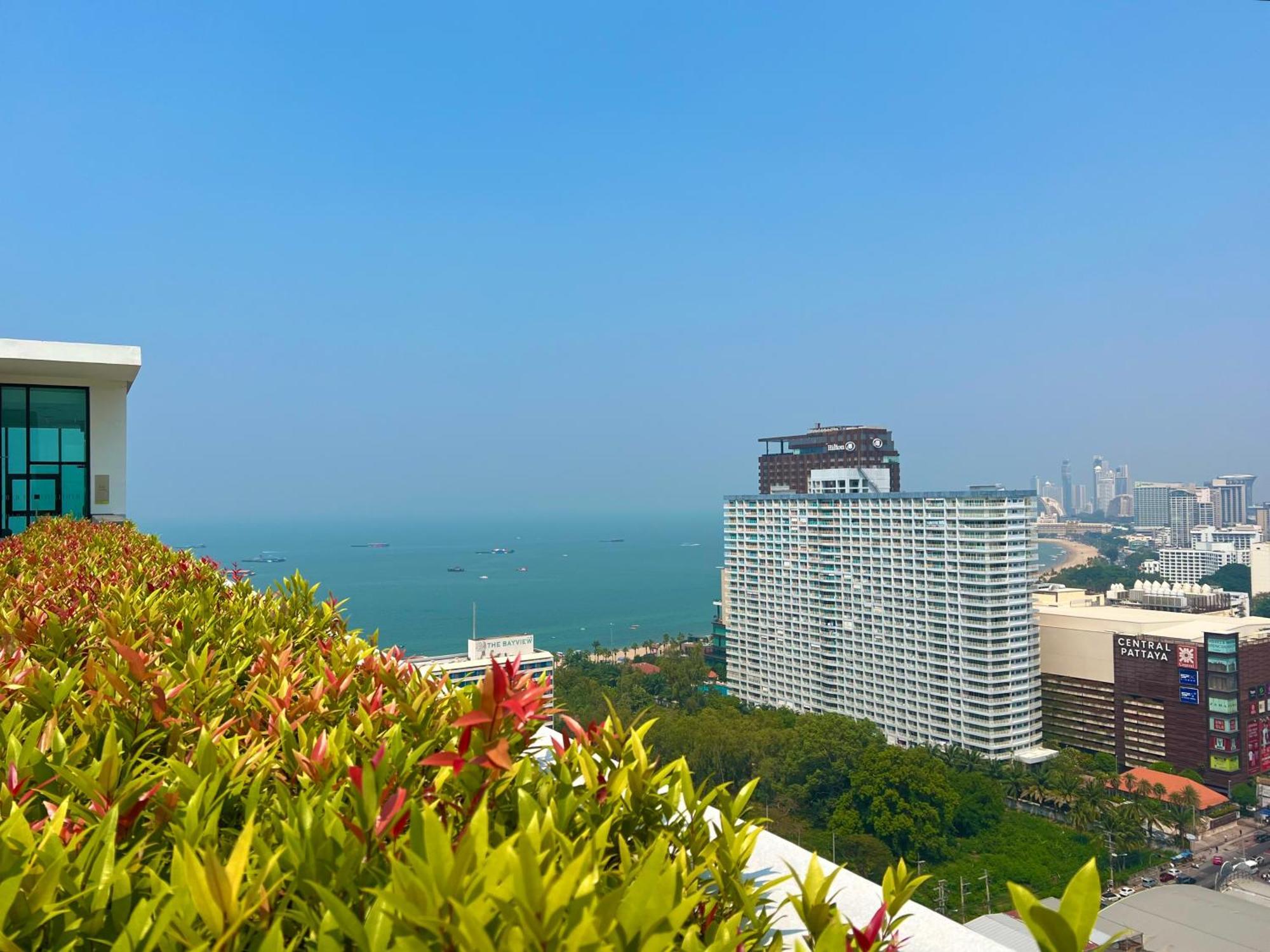 Sea View Pattaya Beach @The Base Central Pattaya Bagian luar foto