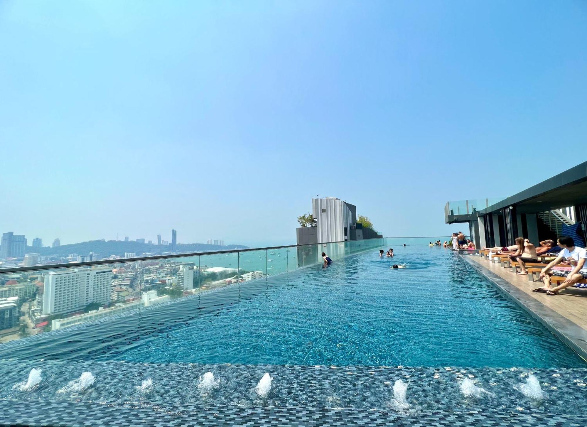Sea View Pattaya Beach @The Base Central Pattaya Bagian luar foto